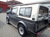 Usata Suzuki Samurai 64 CV (47 kW) 1990 Grigio SUV