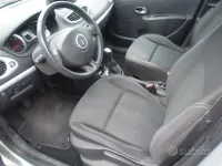 Usata Renault Clio II 75 CV (55 kW) 2011 Grigio Berlina