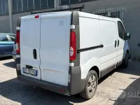 Usata Opel Vivaro 146 CV (107 kW) 2009 Nero Monovolume