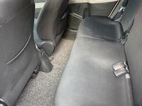 Usata Toyota Yaris Sol 69 CV (50 kW) 2007 Grigio Utilitaria