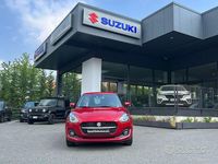 Begagnad Suzuki Swift 83 HK (61 kW) 2023 Röd Halvkombi