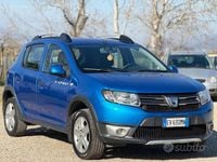 Usata Dacia Sandero Stepway 90 CV (66 kW) 2014 Blu Berlina