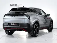 Usata Alfa Romeo Junior Edizione Speciale 145 CV (106 kW) 2025 Grigio arese metallizzato SUV