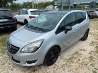 Usata Opel Meriva Design Edition 121 CV (88 kW) 2015 Grigio chiaro Monovolume