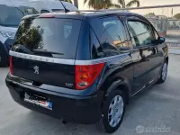 Usata Peugeot 1007 68 CV (50 kW) 2005 Nero Monovolume