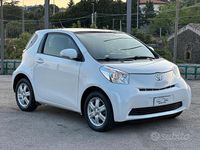 Usata Toyota iQ Lounge 68 CV (50 kW) 2011 Bianco Utilitaria