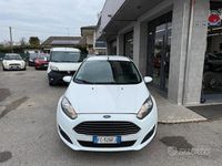 Usata Ford Fiesta 60 CV (44 kW) 2016 Bianco Berlina