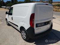 Usata Fiat Doblò 105 CV (77 kW) 2018 Bianco Monovolume