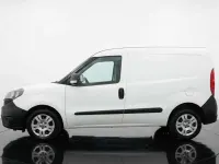 Usata Fiat Doblò S 105 CV (77 kW) 2022 Bianco Monovolume