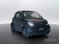 Usata Smart ForTwo Electric Drive Passion 41 kW (56 CV) 2023 Nero Berlina