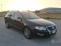 Usata VW Passat 105 CV (77 kW) 2010 Nero metallizzato Station wagon