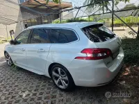 Usata Peugeot 308 GT-line 131 CV (96 kW) 2020 Bianco Station wagon
