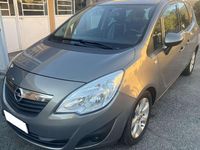 Usata Opel Meriva 95 CV (69 kW) 2012 Grigio Monovolume