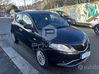 Usado Lancia Ypsilon S 95 HP (69 kW) 2017 Preto Citadino