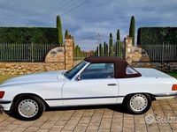Usata Mercedes SL300 187 CV (137 kW) 1987 Bianco Cabrio