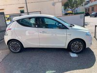 Usata Lancia Ypsilon Gold 69 CV (50 kW) 2017 Beige Utilitaria