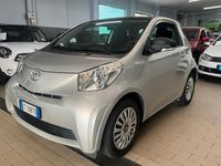 Usata Toyota iQ Lounge 67 CV (49 kW) 2014 Argento Utilitaria