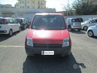 Usata Ford Transit S 75 CV (55 kW) 2004 Rosso pastello Monovolume