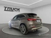 Usata Mercedes GLA200 Premium 150 CV (110 kW) 2022 Grigio montagna metallizzato SUV