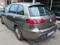 Usata Fiat Croma Active 120 CV (88 kW) 2010 Marrone Station wagon