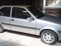 Usata Ford Fiesta Zetec 75 CV (55 kW) 2001 Argento Berlina