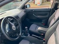 Usata VW Golf IV 116 CV (85 kW) 2001 Berlina