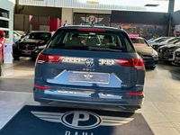 Usata VW Golf VIII Life 131 CV (96 kW) 2021 Grigio urano pastello Station wagon