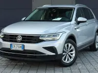 Usata VW Tiguan Life 122 CV (89 kW) 2023 Grigio SUV