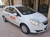 Usata Opel Corsa 75 CV (55 kW) 2008 Bianco Utilitaria