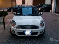 Usata Mini Cooper D 109 CV (80 kW) 2009 Bianco Utilitaria