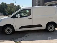 Usata Opel Combo 102 CV (75 kW) 2020 Bianco Monovolume