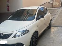 Usata Lancia Ypsilon Gold 95 CV (69 kW) 2018 Bianco Utilitaria
