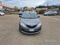 Usata Lancia Ypsilon Gold 69 CV (50 kW) 2017 Grigio Utilitaria