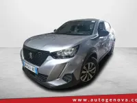 Usata Peugeot 2008 Active 101 CV (74 kW) 2023 Argento SUV