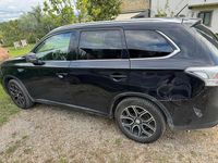 Usata Mitsubishi Outlander P-HEV 121 CV (88 kW) 2015 Nero SUV