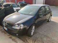 Usata VW Golf V 2004 Utilitaria