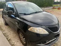 Usata Lancia Ypsilon 95 CV (69 kW) 2016 Nero Utilitaria