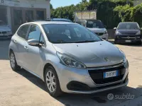 Usata Peugeot 208 Active 82 CV (60 kW) 2016 Grigio Utilitaria