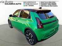 Nuova Renault 5 E-Tech Komfort 110 kW (150 CV) 2025 Verde Berlina