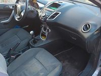 Usata Ford Fiesta 80 CV (58 kW) 2012 Grigio Utilitaria