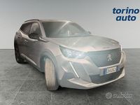 Usata Peugeot 2008 Allure 102 CV (75 kW) 2023 Grigio SUV