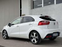 Usata Kia Rio 90 CV (66 kW) 2013 Bianco Berlina