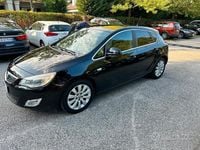 Usata Opel Astra 110 CV (80 kW) 2011 Nero Berlina