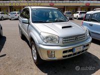 Usata Toyota RAV4 116 CV (85 kW) 2003 Grigio SUV