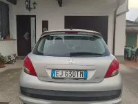 Usata Peugeot 207 73 CV (53 kW) 2011 Grigio Utilitaria