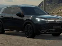 Nuova VW T-Roc R-line 150 CV (110 kW) 2026 Grenadill black metallizzato SUV