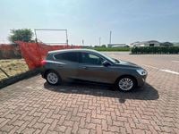 Usata Ford Focus 125 CV (91 kW) 2019 Grigio Utilitaria