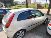 Usata Ford Fiesta 75 CV (55 kW) 2005 Grigio Utilitaria