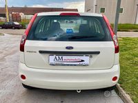 Usata Ford Fiesta Ghia 80 CV (58 kW) 2006 Bianco Utilitaria