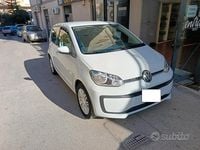 Usata VW up! Move 67 CV (49 kW) 2023 Bianco Utilitaria